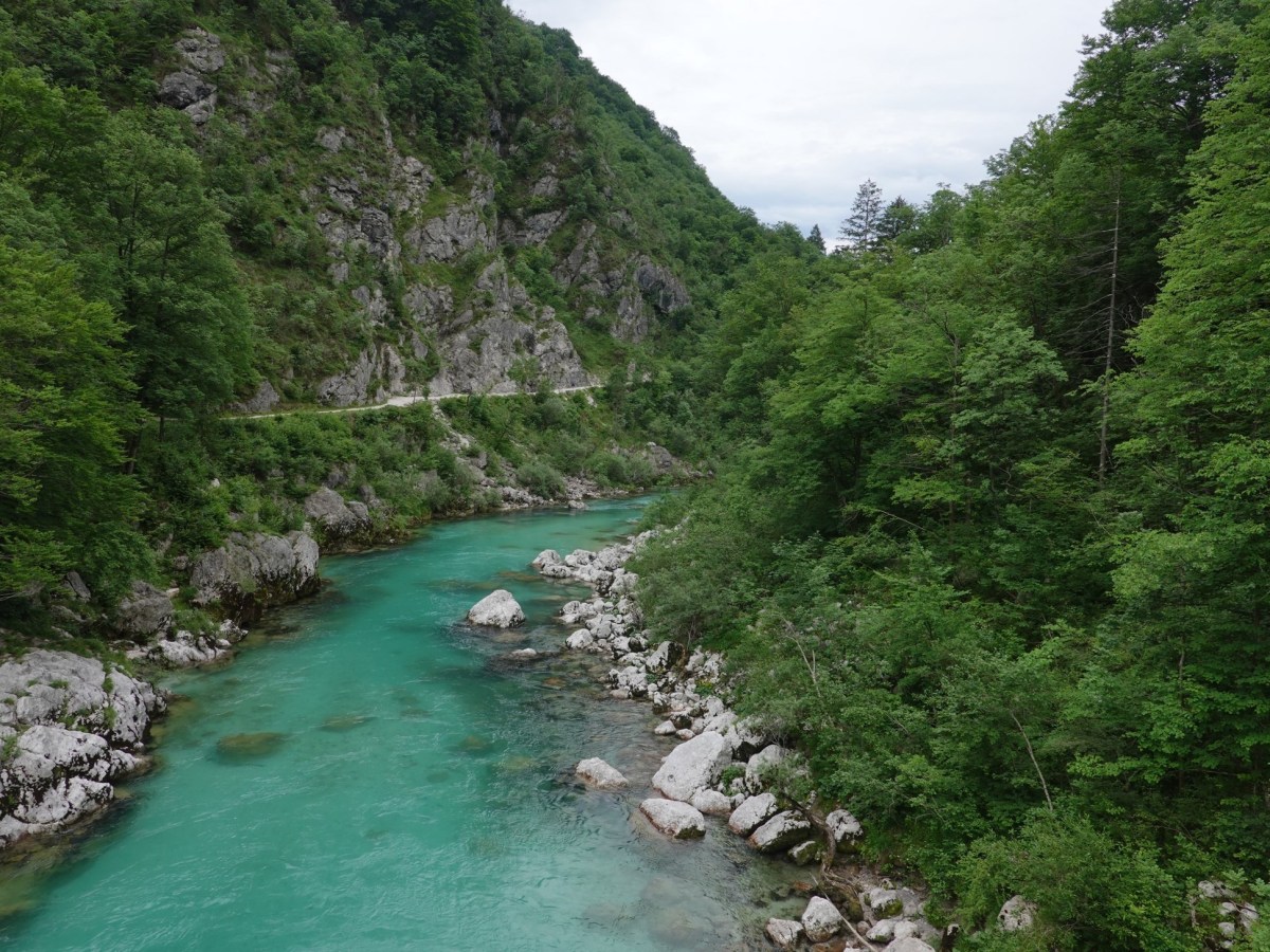 In die Soča-Schlucht