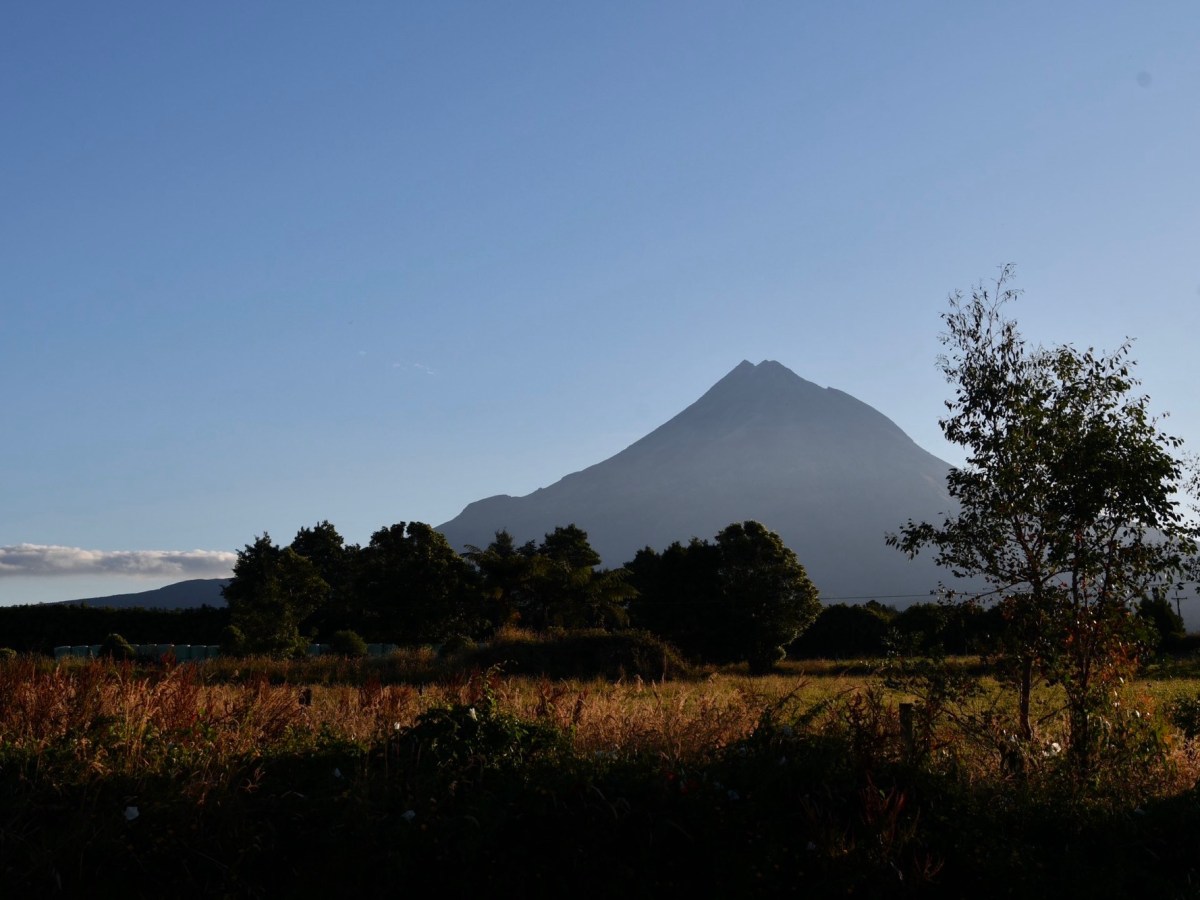White Cliffs und Vulkan&nbsp;Taranaki